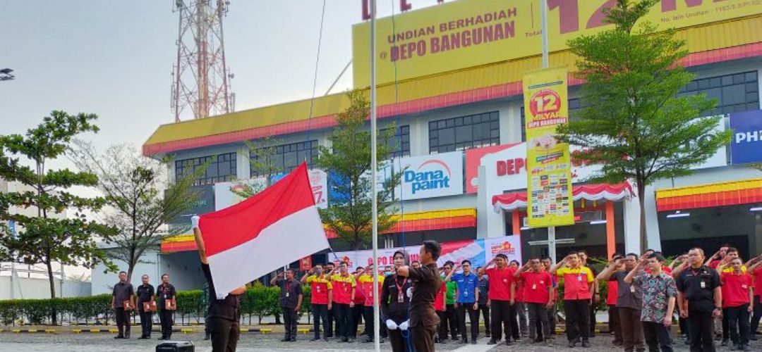 Depo Bangunan Rayakan HUT RI dengan Berbagi